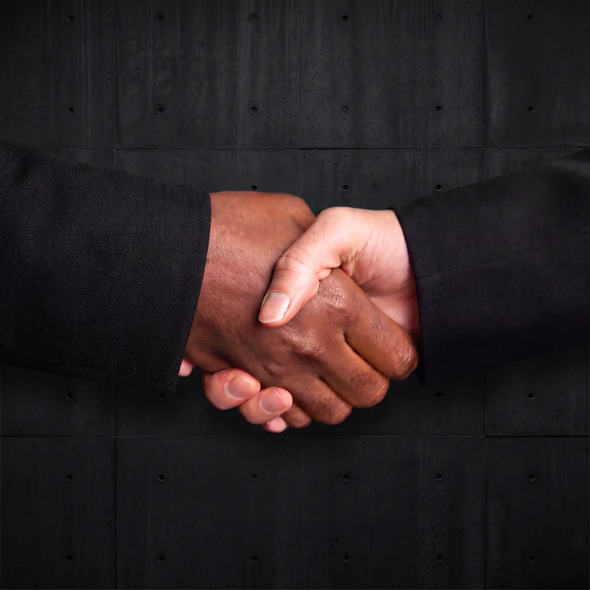 Dyrektor ds. HR i sukcesu klienta: Dlaczego nowoczesne przywództwo wymaga e-wizytówki w wojnie o najlepsze talenty?