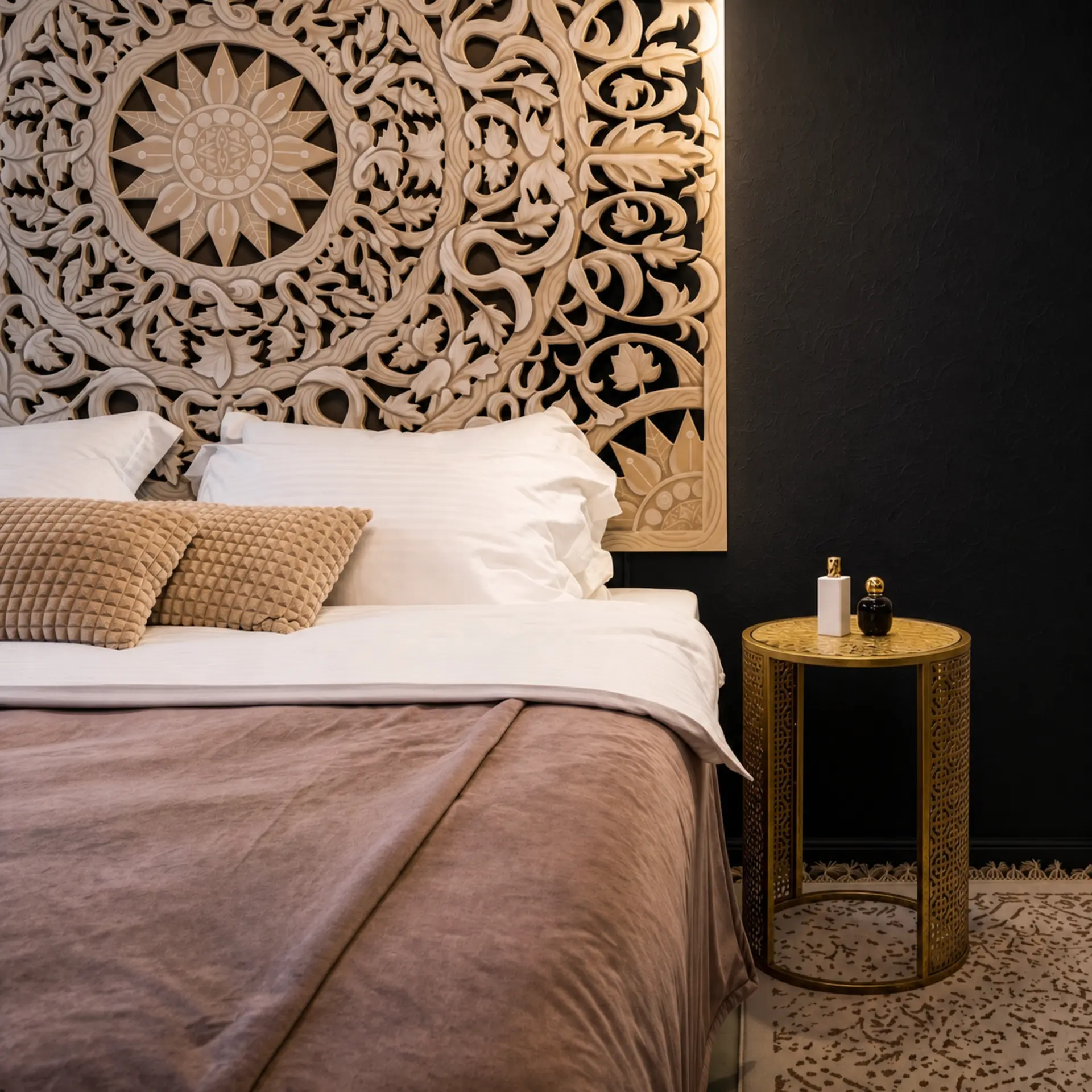 Booking engine integration: how to plug a new conversion system into a hotel's IT infrastructure safely and without maintenance?